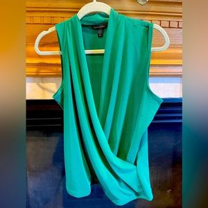 Crossbody shirt 💚💚